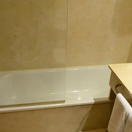 Alda Palacio Valdes 3* Авила