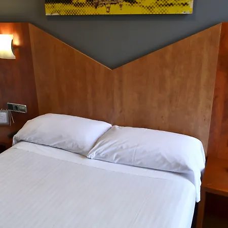 Szálloda Alda Palacio Valdes 3*