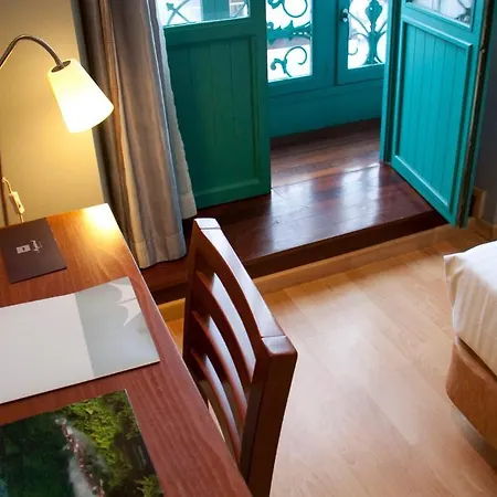 Alda Palacio Valdes Szálloda 3*
